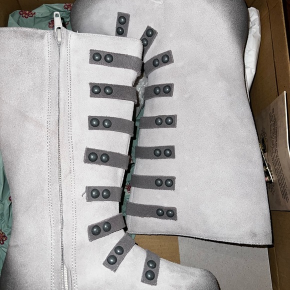 Joyfolie gray two tone boots - Picture 3 of 3